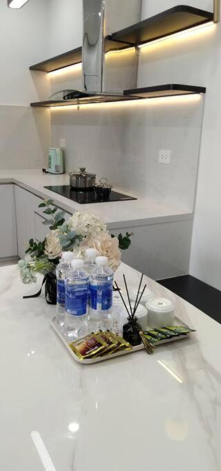 Love Home-Luxuryapart 2Bed-Pool&Sunrise View-5'Trang Tien Hue Zewnętrze zdjęcie
